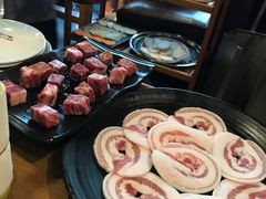 -唯成•韩国炭火烤肉 유성고기