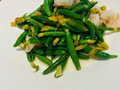 乳瓜苗炒虾仁-本来川菜(中骏广场店)