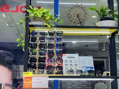 -诺柯视眼镜-蔡司依视路官方工厂店(淞南一店)