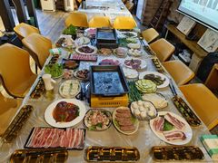 -玩坞轰趴馆·户外团建聚会主题生日派对馆(世豪广场店)