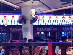 大堂-先启半步颠小酒馆(白麓里店)