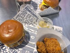 -TRIPS BURGER(大钟寺店)