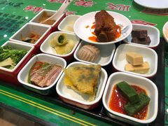 臊子排骨-令氏家外家周秦食府(高新店)