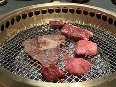 -铭牛烧肉·和牛海鲜自助(高新月牙湖店)