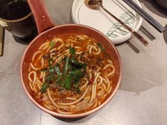 小锅米线-云海肴·汽锅鸡·云南菜(高德置地店)