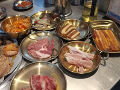 -哈哈碳都·牛肋条无限自助烤肉(台江万达店)