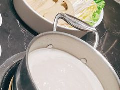 -红鼎豆捞·非遗鲍皇汤火锅(宝丰路店)