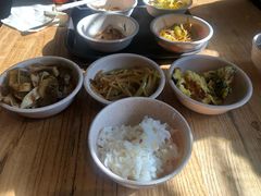 -一两饭川味素食餐厅