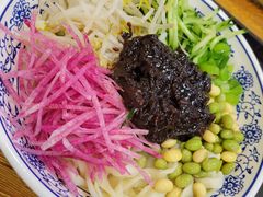 老北京炸酱面-门框胡同百年卤煮(新街口店)