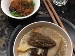 -菌海森林·非遗野生菌火锅(西山区滇池路摩根道店)