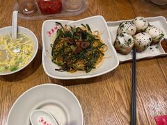 开洋葱油拌面送蛋皮汤-东泰祥生煎馆(重庆北路店)
