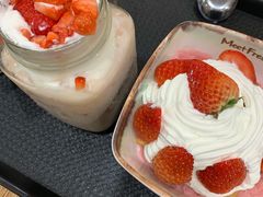 奶油草莓雪花冰-鲜芋仙(太原街万达店)