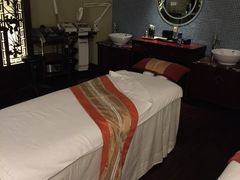 -深圳富苑皇冠假日套房酒店