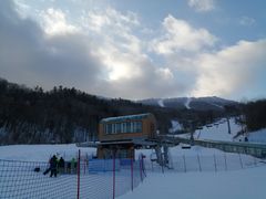 -亚布力新体委滑雪场