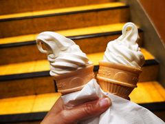 -麦当劳(展览路店)