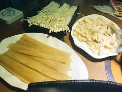 -尚品小土屋涮毛肚(李沧万达店)