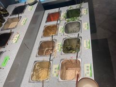 -野山舂·贵州现舂酸汤火锅(鸿通城店)