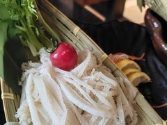 -湊湊火锅·茶憩(南京东路悦荟店)