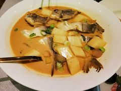 家烧白扁中鲳鱼-甬府小鲜(万象城店)