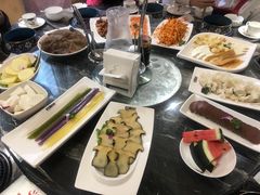 -何鲜菇火锅(大营盘店)