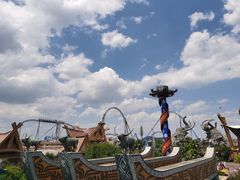 -七彩云南欢乐世界