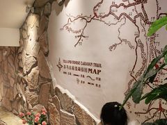 -老牌坊云南鱼豆花火锅(爱建店)