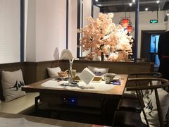 -尚尚仙·酸汤猪手·猪肚鸡火锅(华联万柳购物中心店)