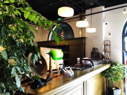 -TWOFACE 双面理发馆