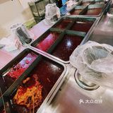 大家边吃边聊才更有氛围