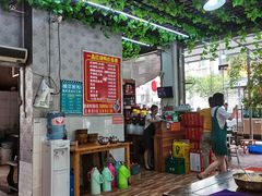 -一品红烧鸭特色川菜(三岔湖店)