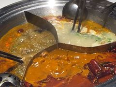 -老房老舍重庆火锅(假日城市店)