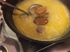 -鲜入围煮花胶鸡海鲜火锅