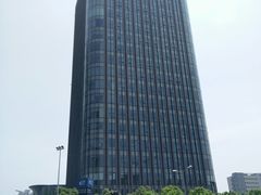 -上海跨国采购会展中心