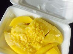 -芒果糯米饭摊子