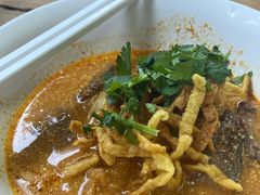 -Khao Soi Mae Manee