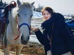 -丝绸之路山地度假区滑雪场