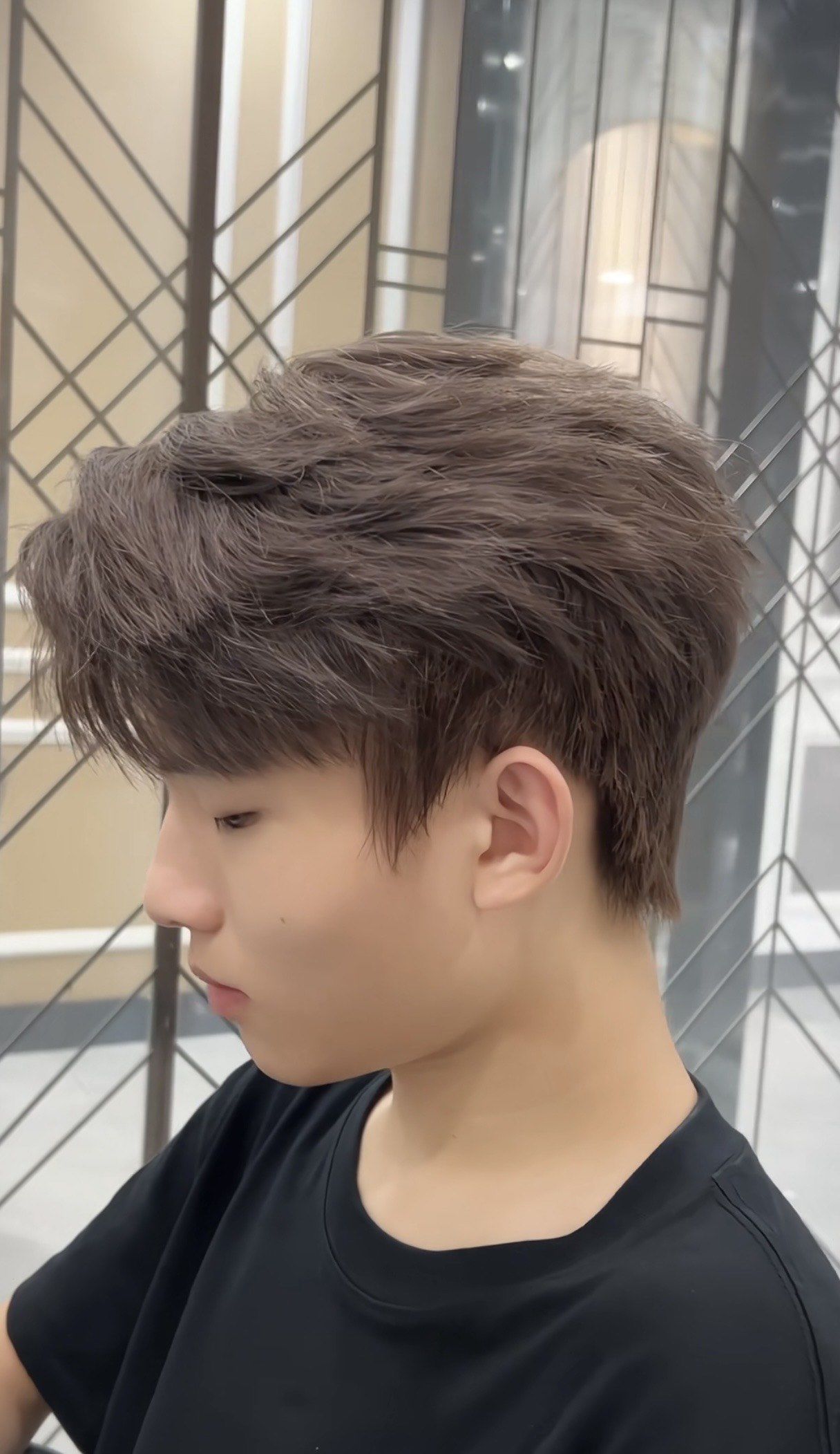 灰调简约男发潮流