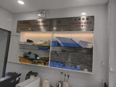 -光明眼镜·蔡司授权(徐泾店)