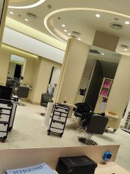 -Mentor Hair Salon
