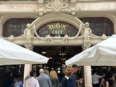 -Majestic Café