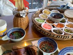 -包整·丝娃娃(一览甲秀楼风景店)