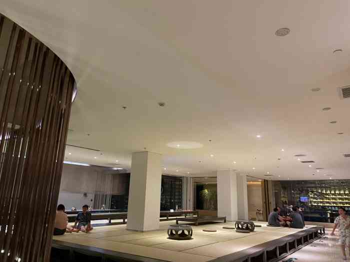 名都清水湾-"服务很好,环境也不错,周末去的人有一点多.