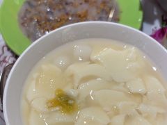 -大芊金重庆串串火锅(南京路店)