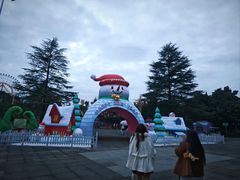 -多彩贵州城极地海洋世界