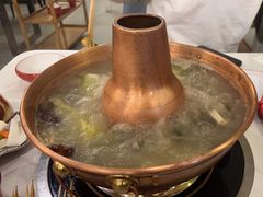 -毛辣果·贵州红酸汤牛肉火锅(西单店)