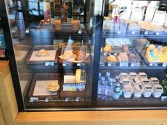 面包甜点陈列柜-星巴克(潍坊胜利东街银座商城店)