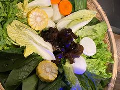 -尚尚仙·酸汤猪手·猪肚鸡火锅(华联万柳购物中心店)