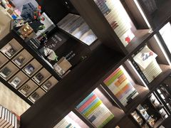 -钟书阁(群光广场店)