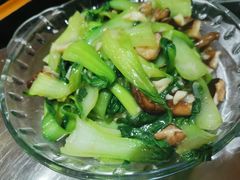 -东北农家院·铁锅炖(莘庄店)