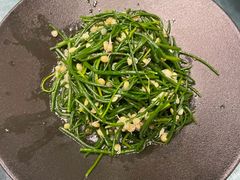 野豆芽拌沙葱-蝦塘·中国餐馆(城墙南马道巷店)